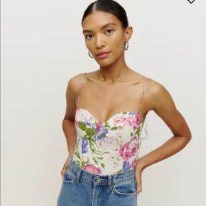 Reformation Liza Top in Donna